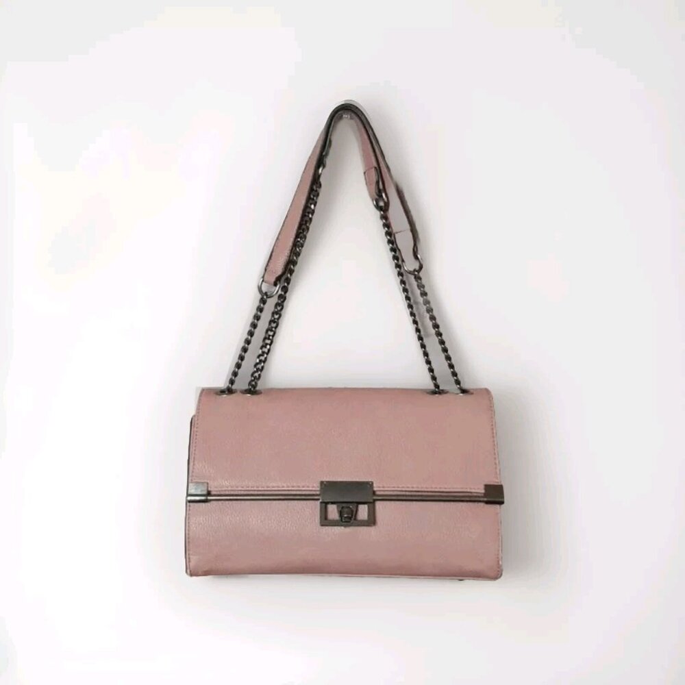 DUSTY PINK HANDBAG WITH ADJUSTABLE CHAIN STRAPS